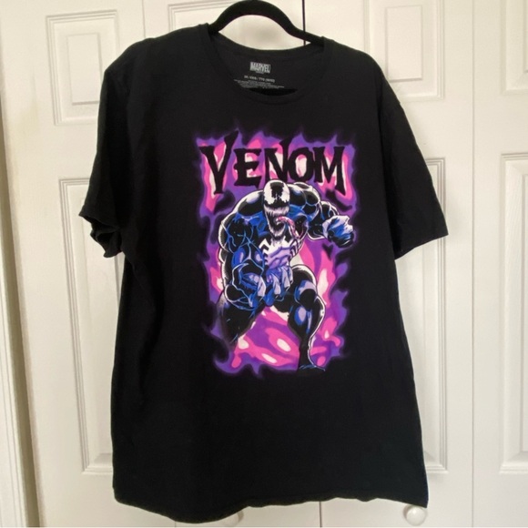Venom Spider-Man Men's XXL 2XL T-Shirt Short Sleeve Marvel Comics Purple Smoke - Picture 1 of 7